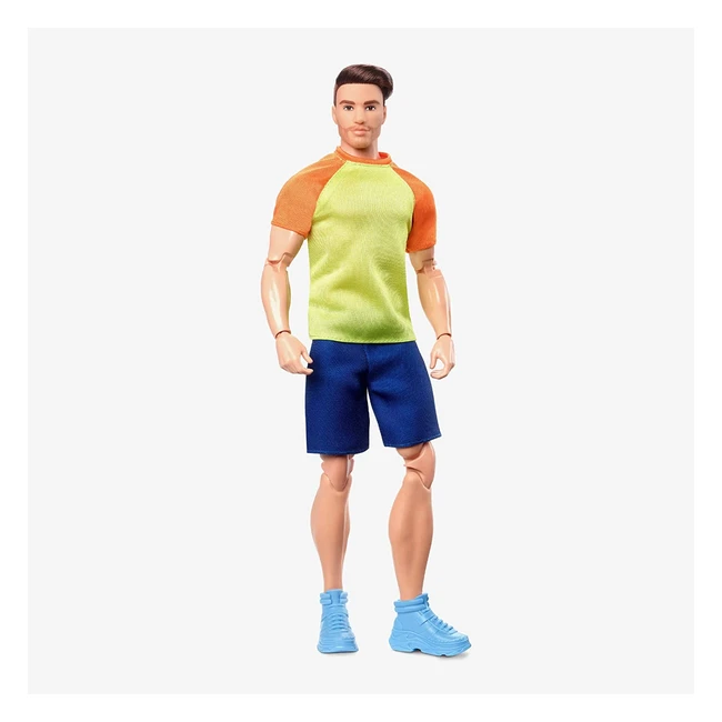 Poupe Barbie Looks Ken avec cheveux bruns et barbe t-shirt color block et sho